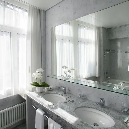 Einstein Hotel 4*