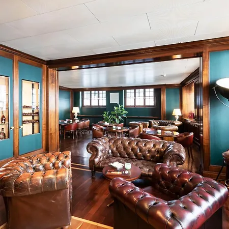 Einstein Hotel