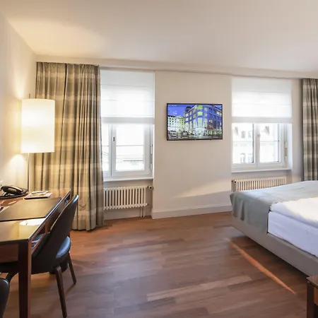 Einstein Hotel