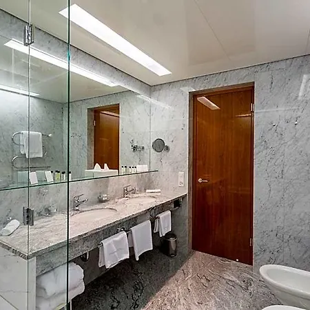 Einstein Hotel